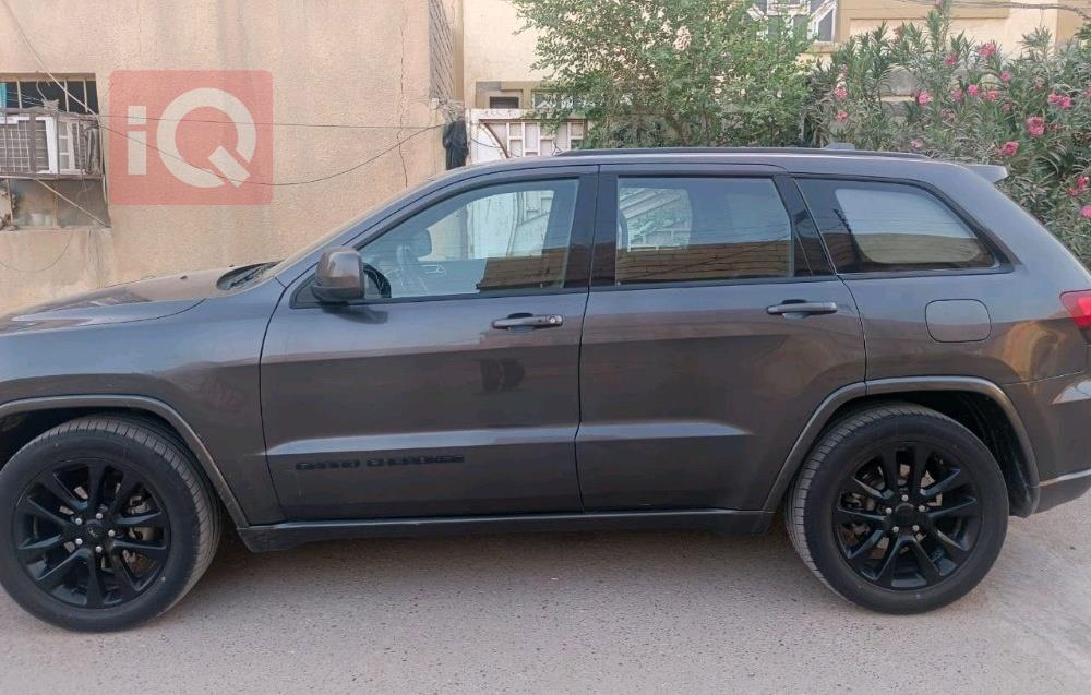 جيب جراند شيروكي